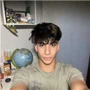 Estudiante de Ingeniería Aeroespacial da clases de física, matemáticas, química y tecnología, de manera online y presencial